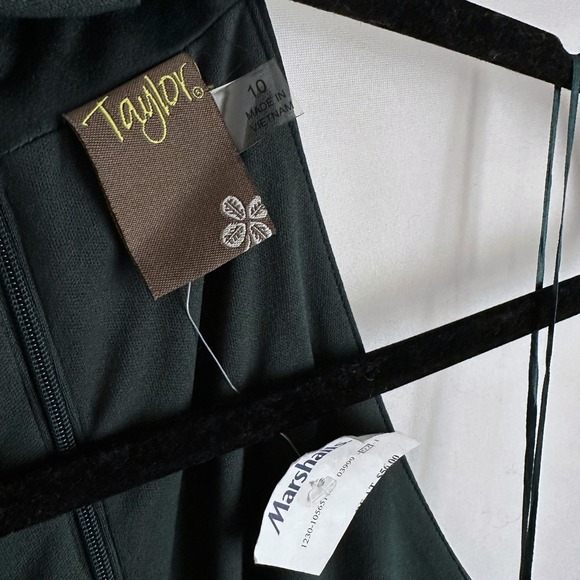 NWT Taylor Halter Neck Midi Dress Green Cross Satin Sleeveless Fit Flare Mermaid - Picture 5 of 11
